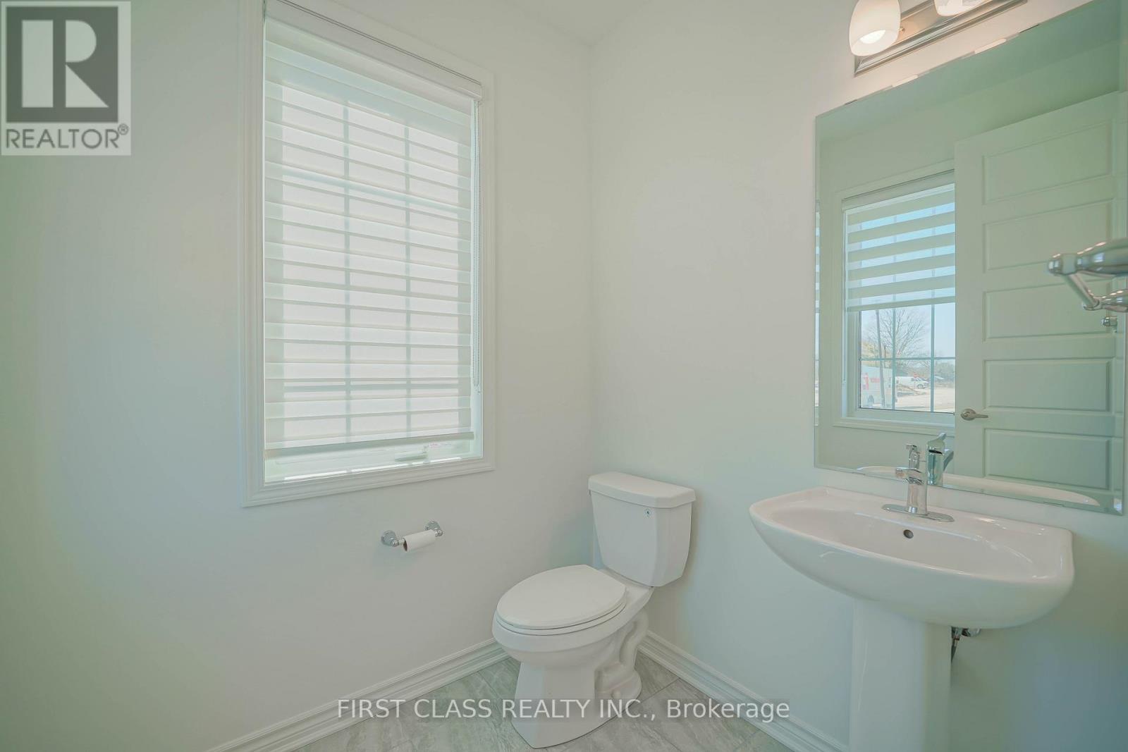 1913 Narcissus Gardens, Pickering, Ontario