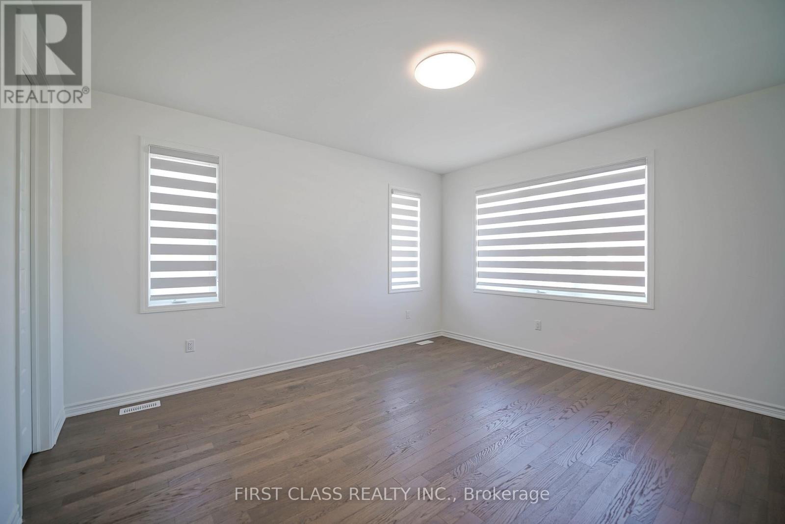 1913 Narcissus Gardens, Pickering, Ontario