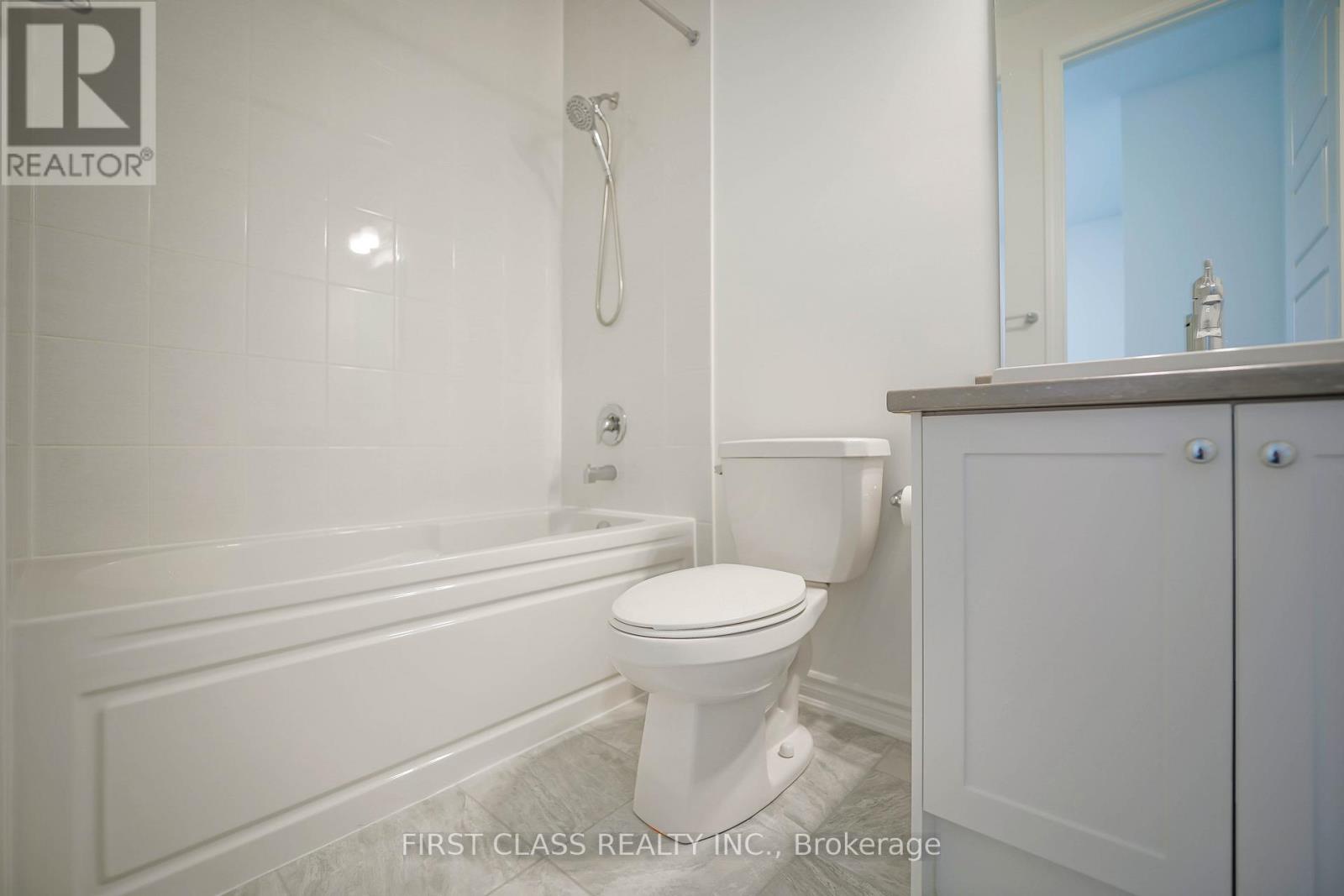 1913 Narcissus Gardens, Pickering, Ontario