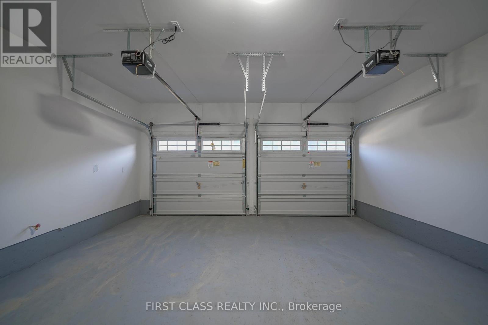 1913 Narcissus Gardens, Pickering, Ontario