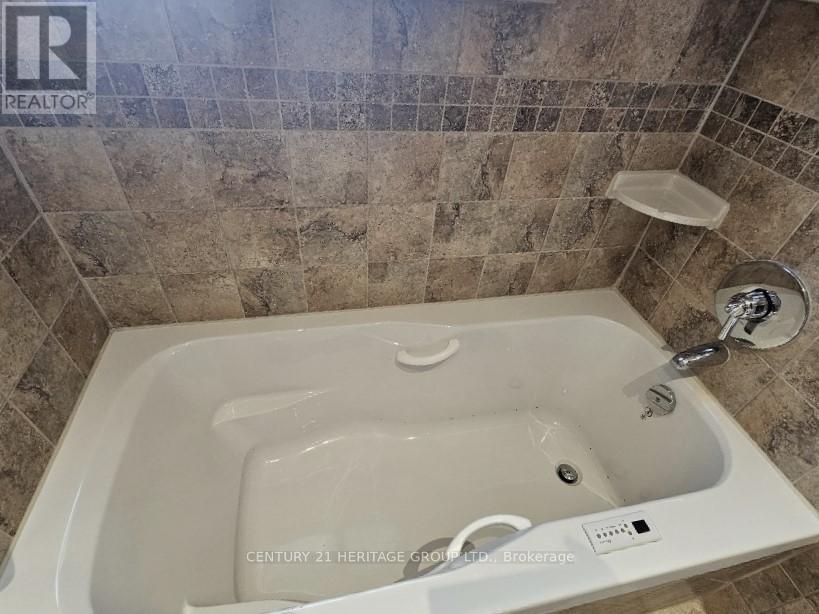 63 Marathon Crescent, Toronto (newtonbrook West), Ontario