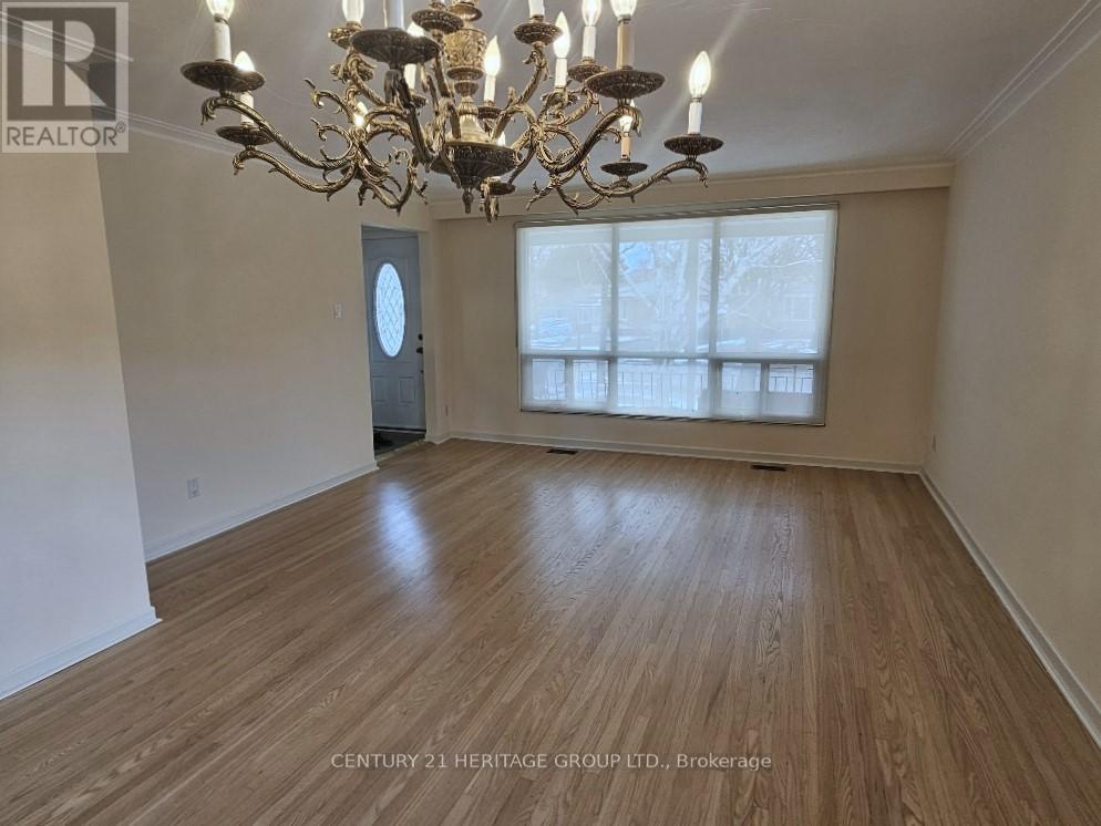 63 Marathon Crescent, Toronto (newtonbrook West), Ontario