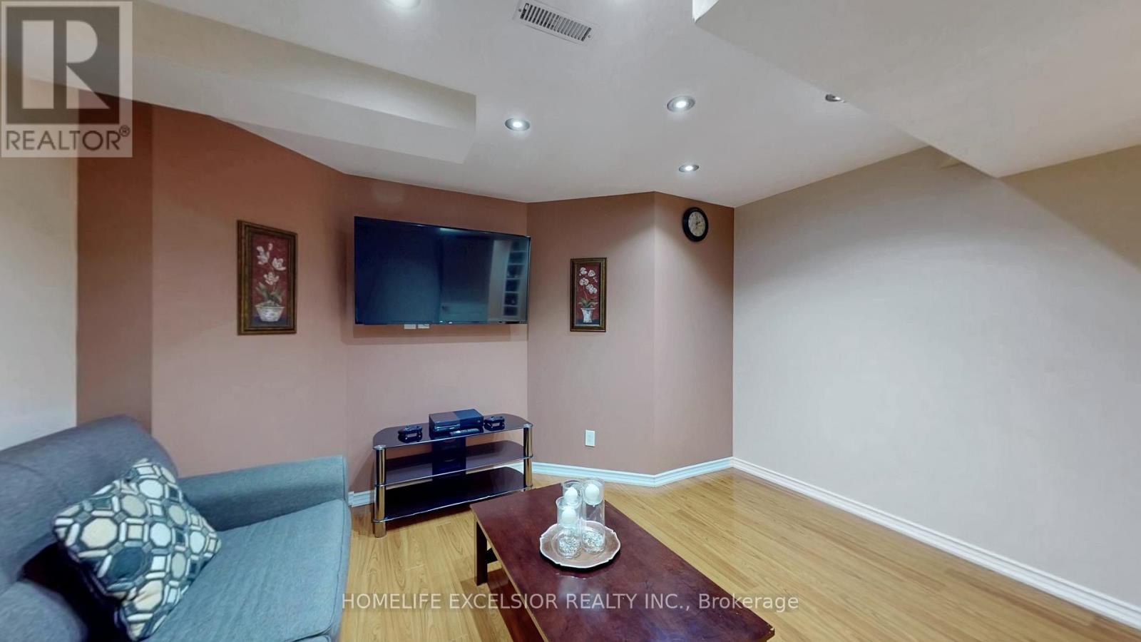 2 Wellsprings Drive, Brampton (madoc), Ontario