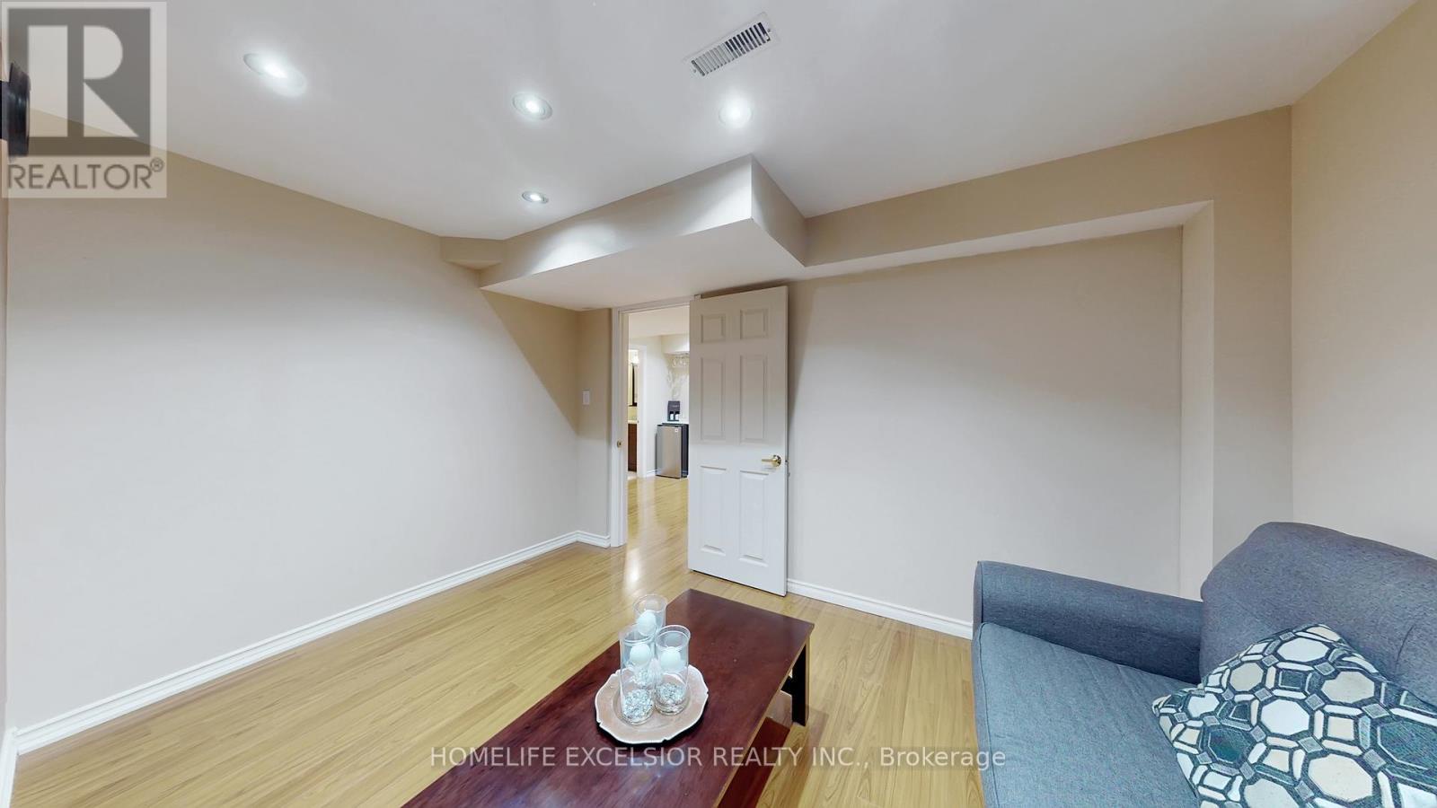 2 Wellsprings Drive, Brampton (madoc), Ontario