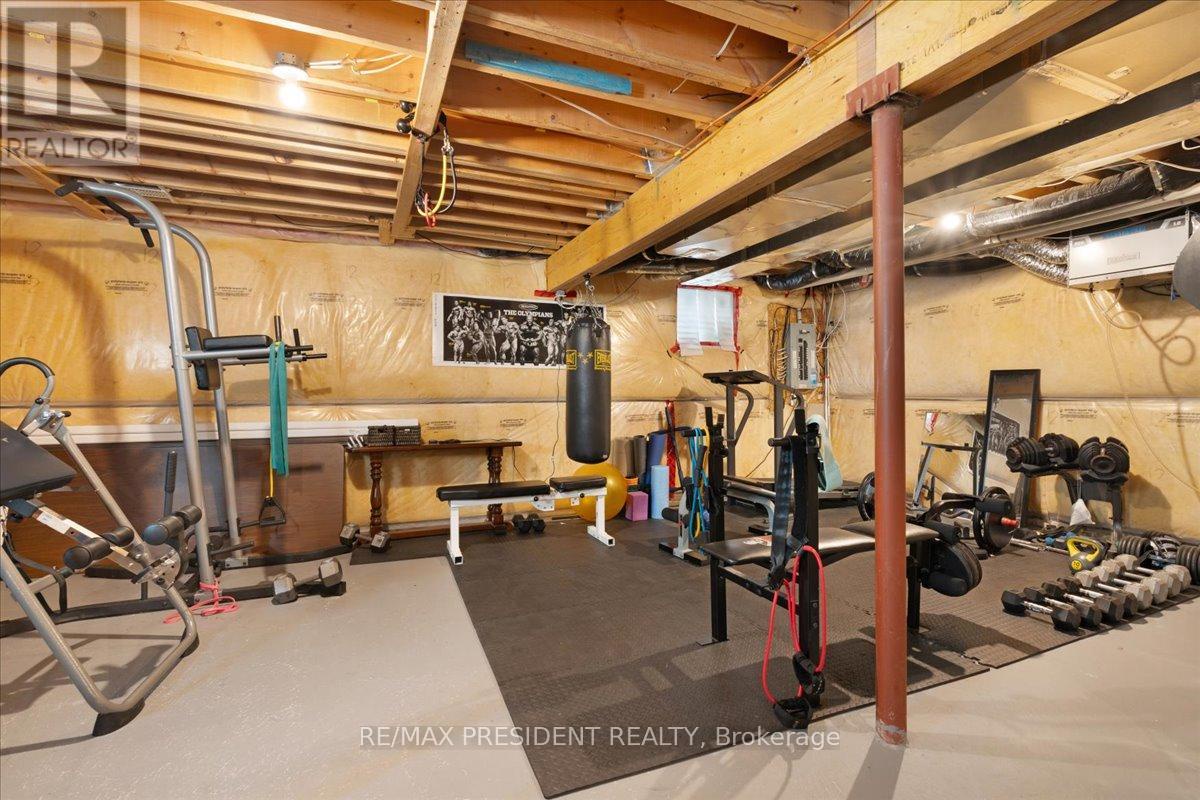 306 Pringle Avenue, Milton (sc Scott), Ontario