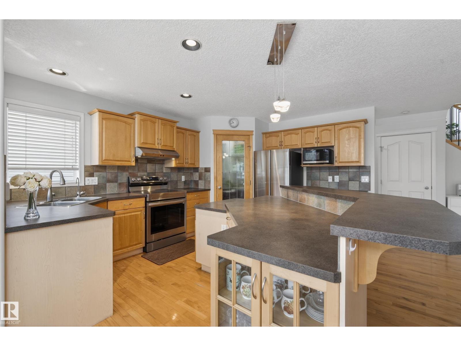 1119 Rutherford Cl Sw, Edmonton, Alberta