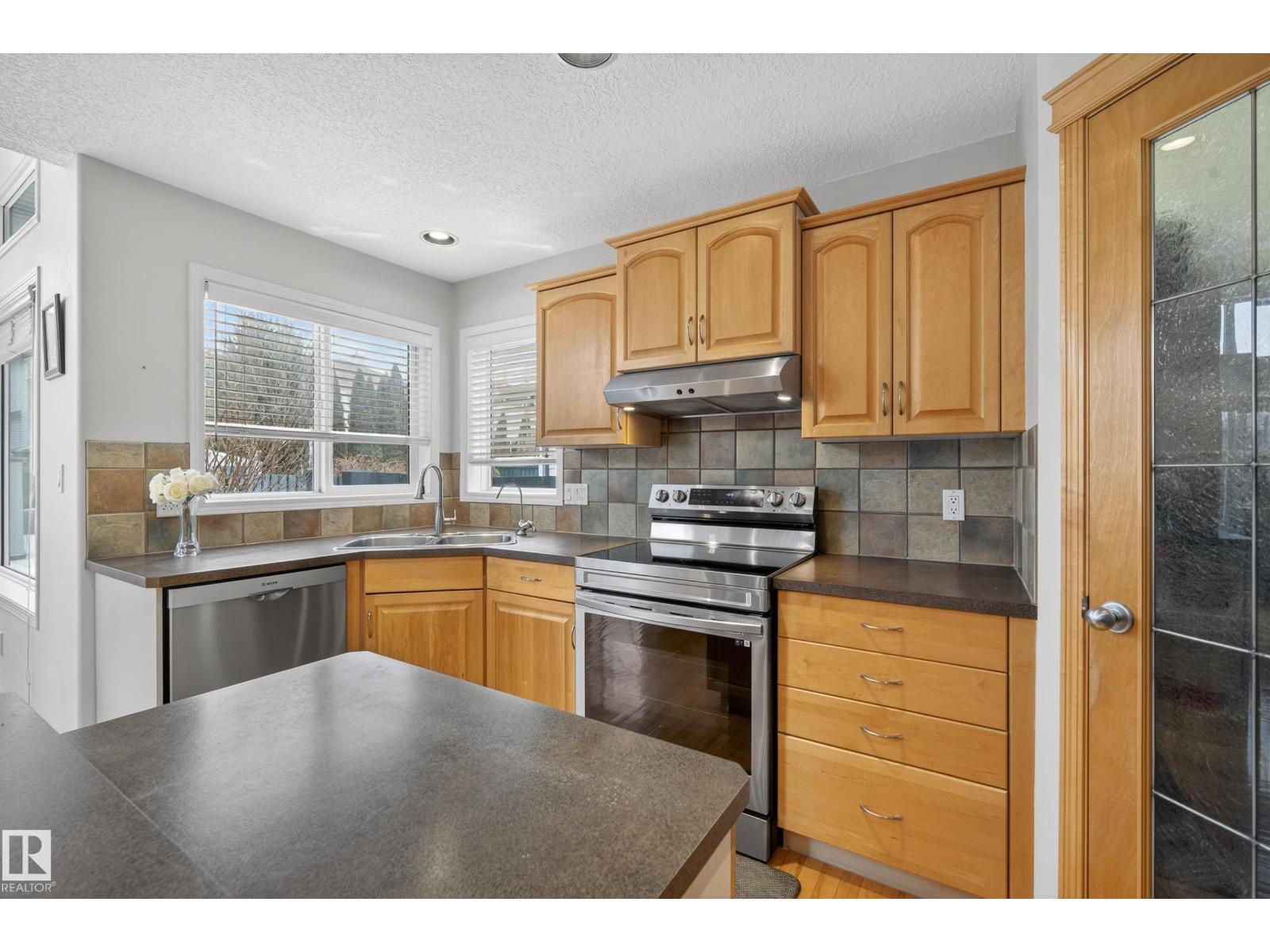 1119 Rutherford Cl Sw, Edmonton, Alberta