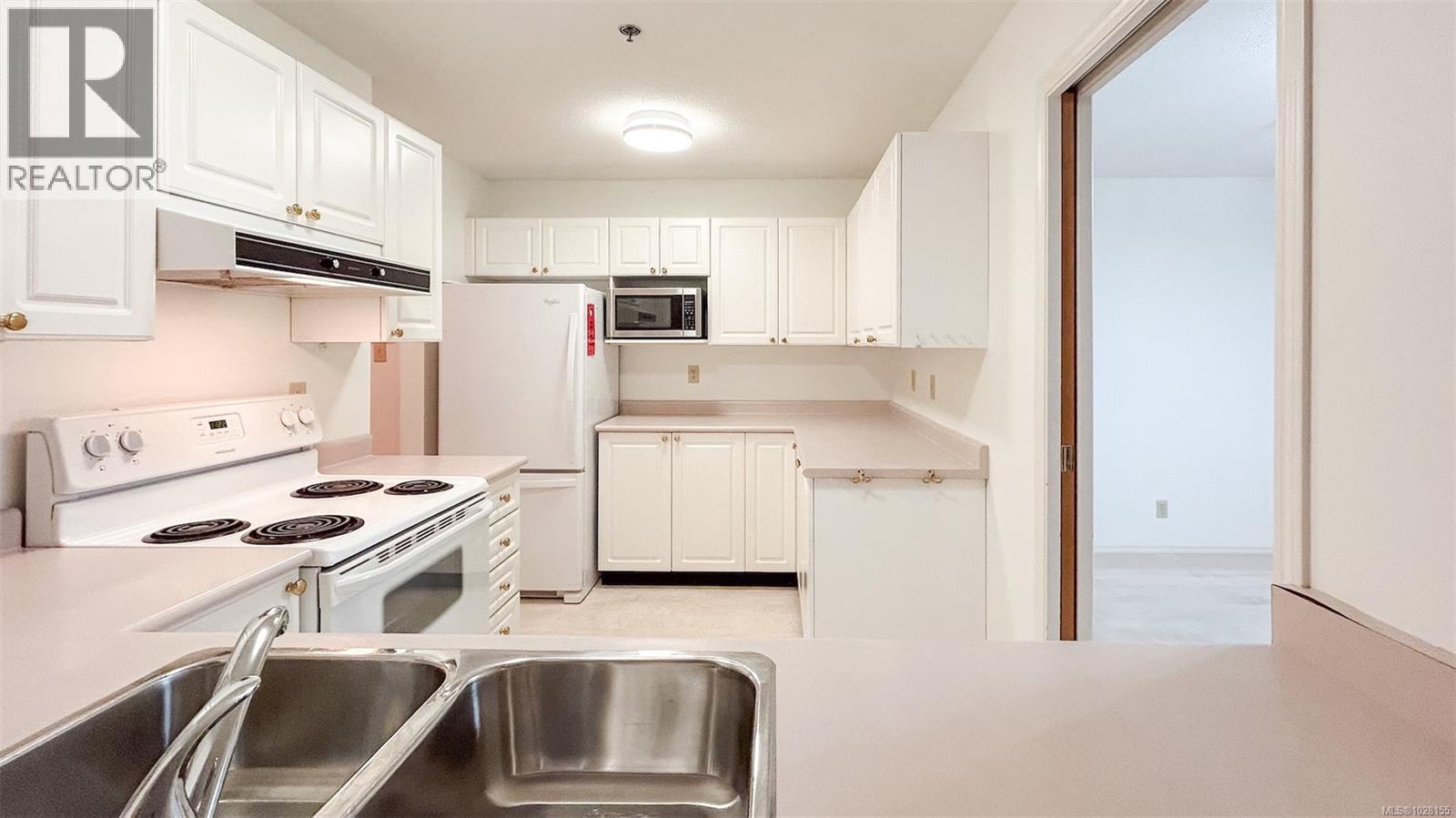 106 3009 Brittany Dr, Langford, British Columbia