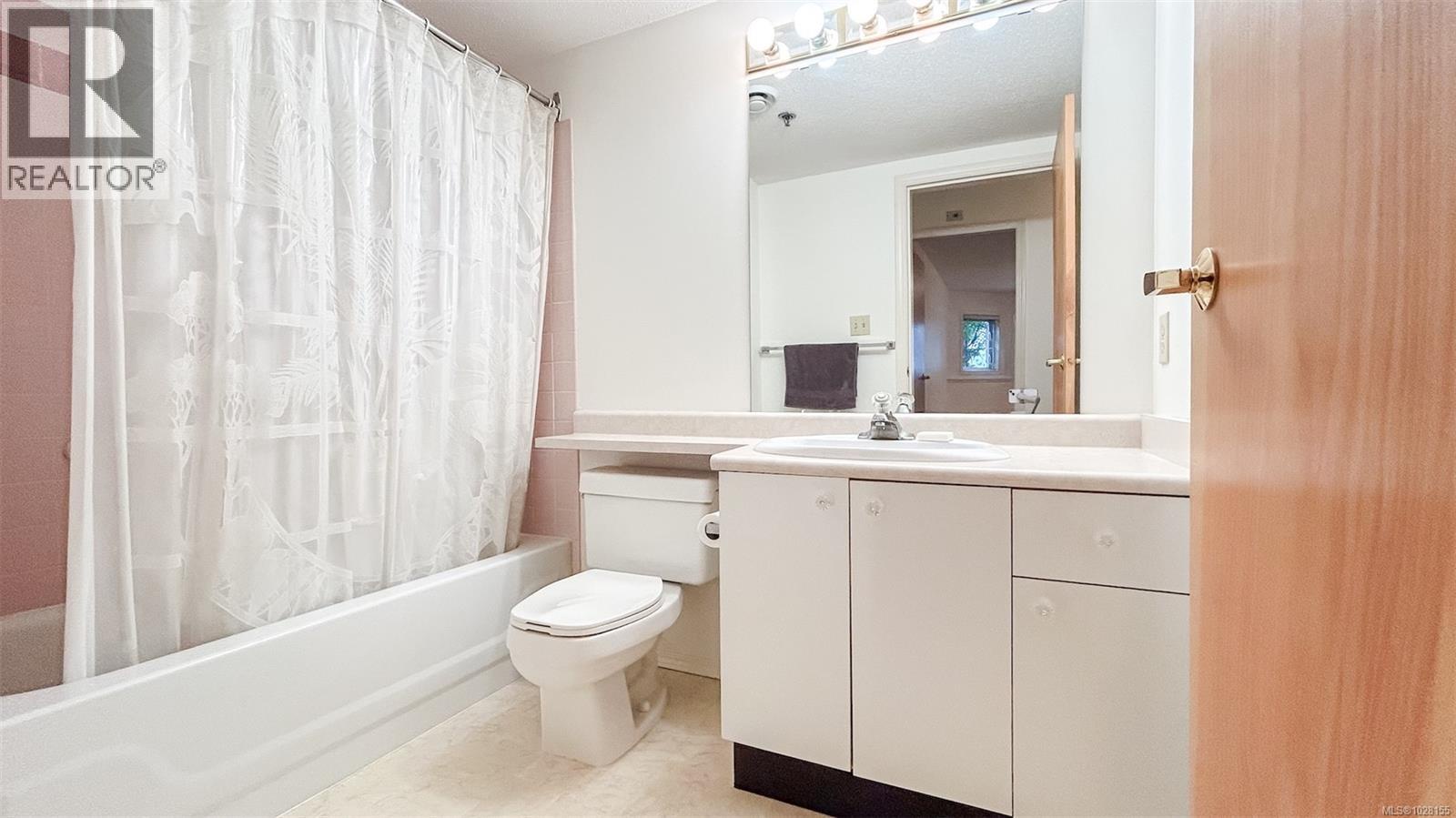 106 3009 Brittany Dr, Langford, British Columbia