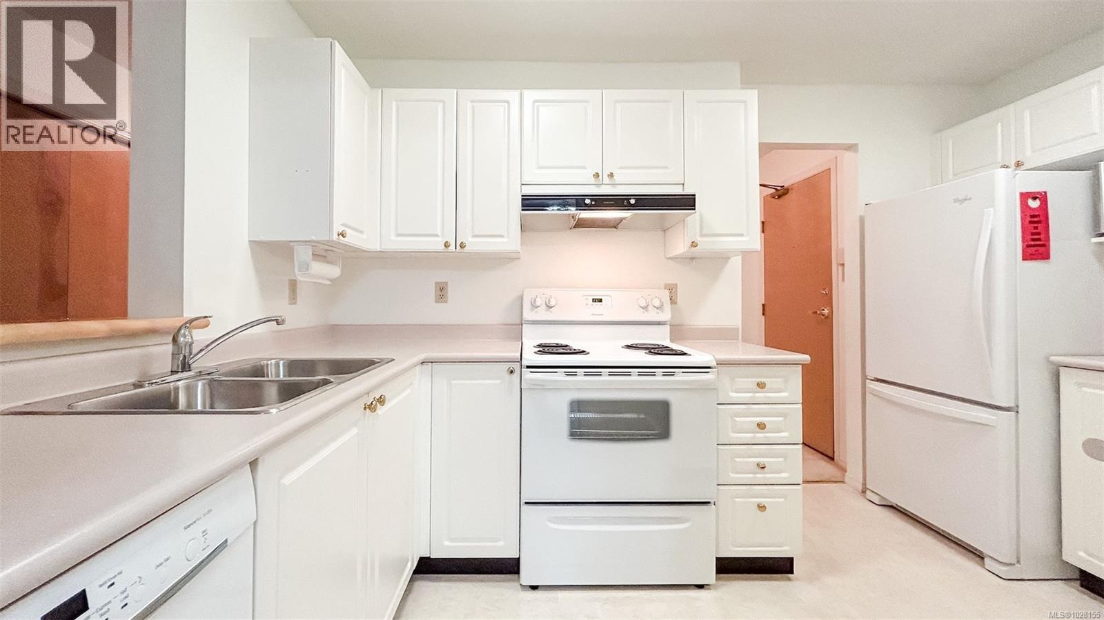 106 3009 Brittany Dr, Langford, British Columbia