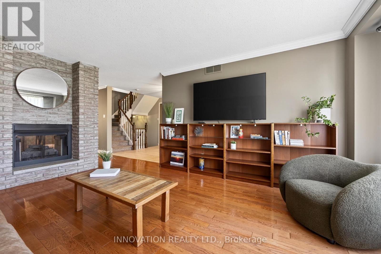 5558 South Island Park Drive, Ottawa, Ontario