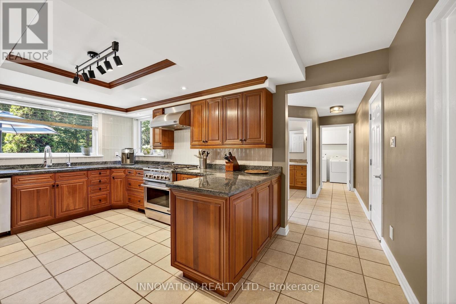 5558 South Island Park Drive, Ottawa, Ontario