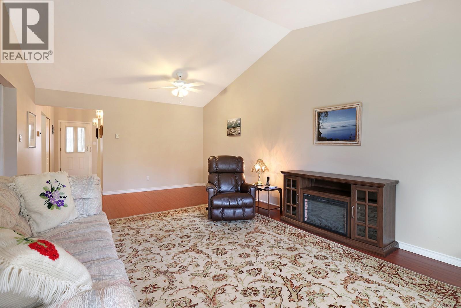 15 2030 Robb Ave, Comox, British Columbia