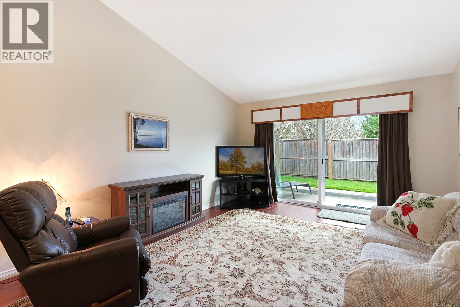 15 2030 Robb Ave, Comox, British Columbia