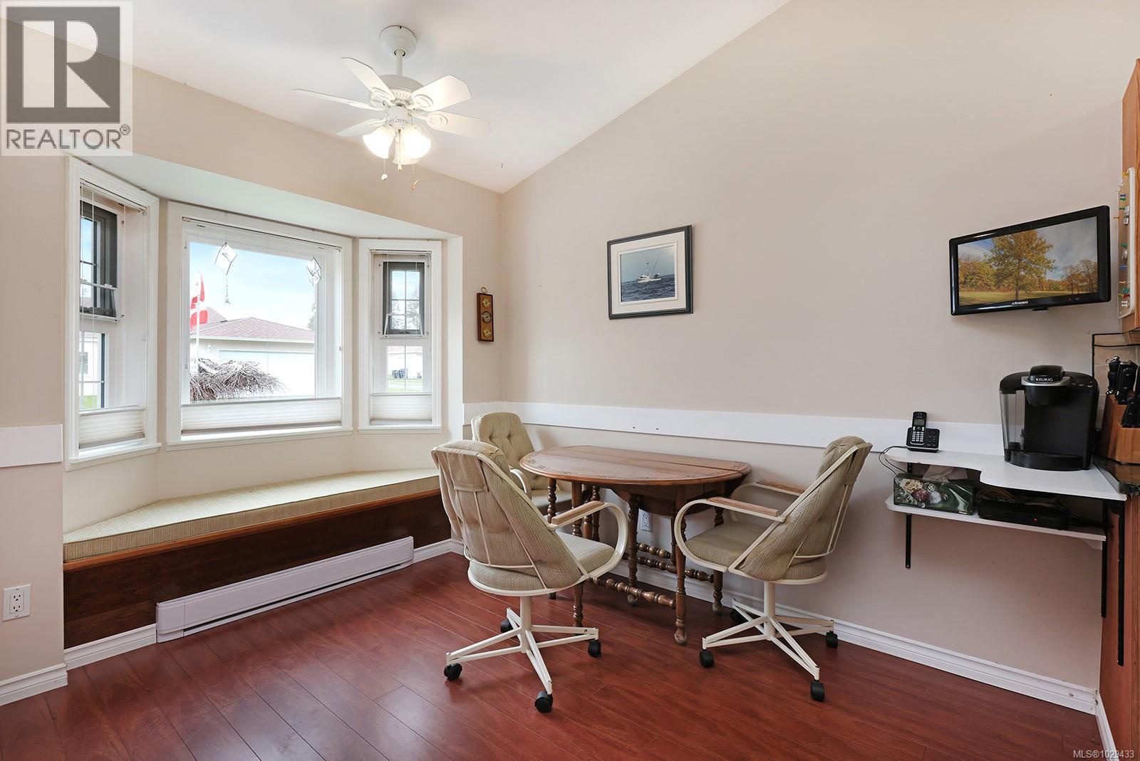 15 2030 Robb Ave, Comox, British Columbia