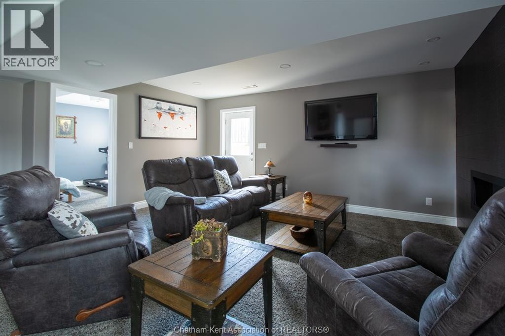 64 Valencia Drive, Chatham, Ontario