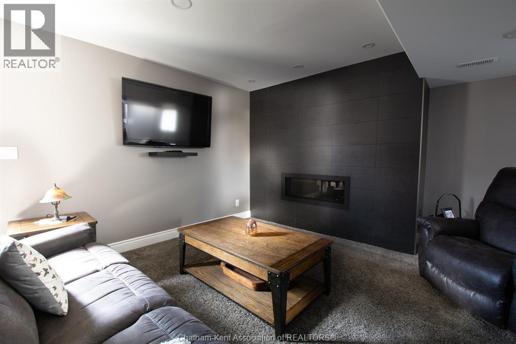 64 Valencia Drive, Chatham, Ontario