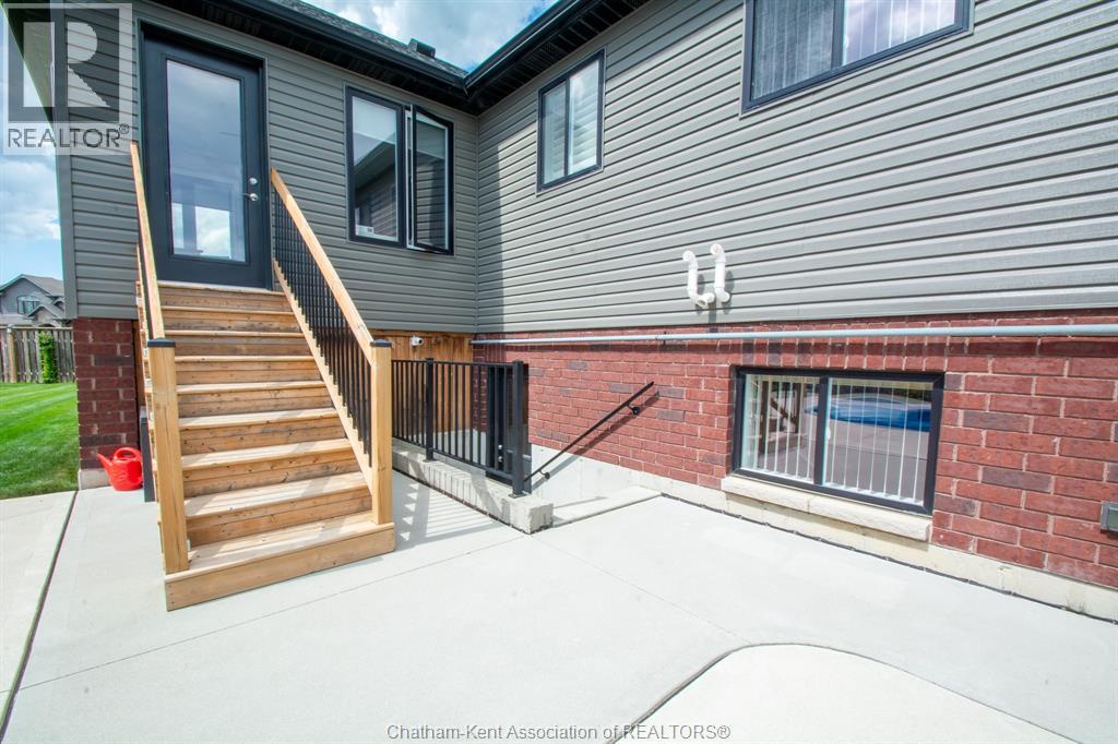 64 Valencia Drive, Chatham, Ontario