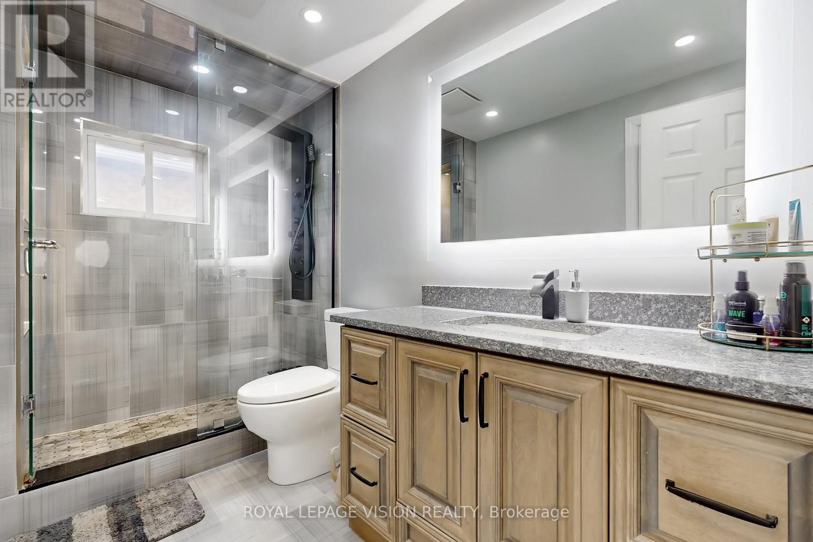 1855 Ashford Drive, Pickering (village East), Ontario