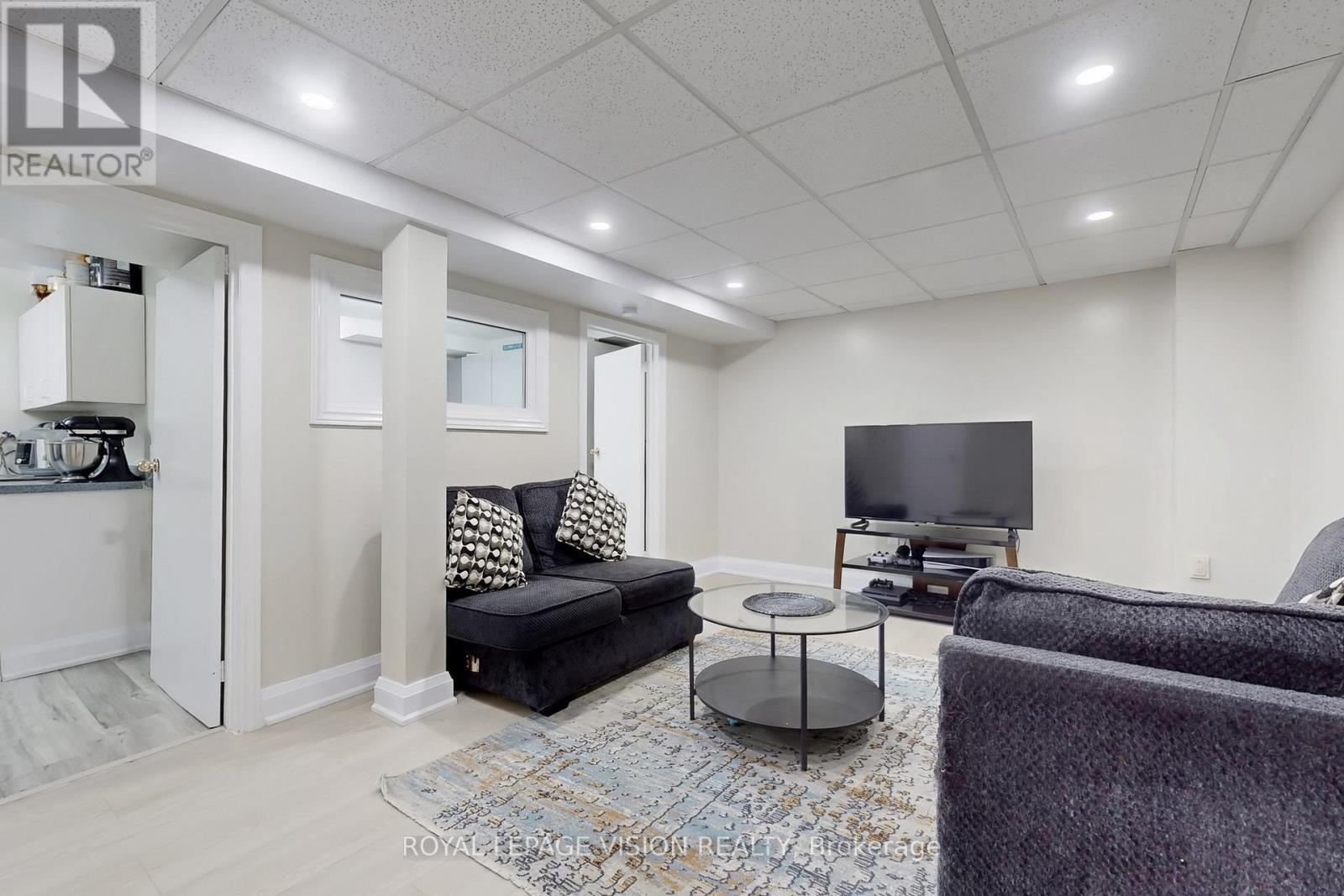 1855 Ashford Drive, Pickering (village East), Ontario