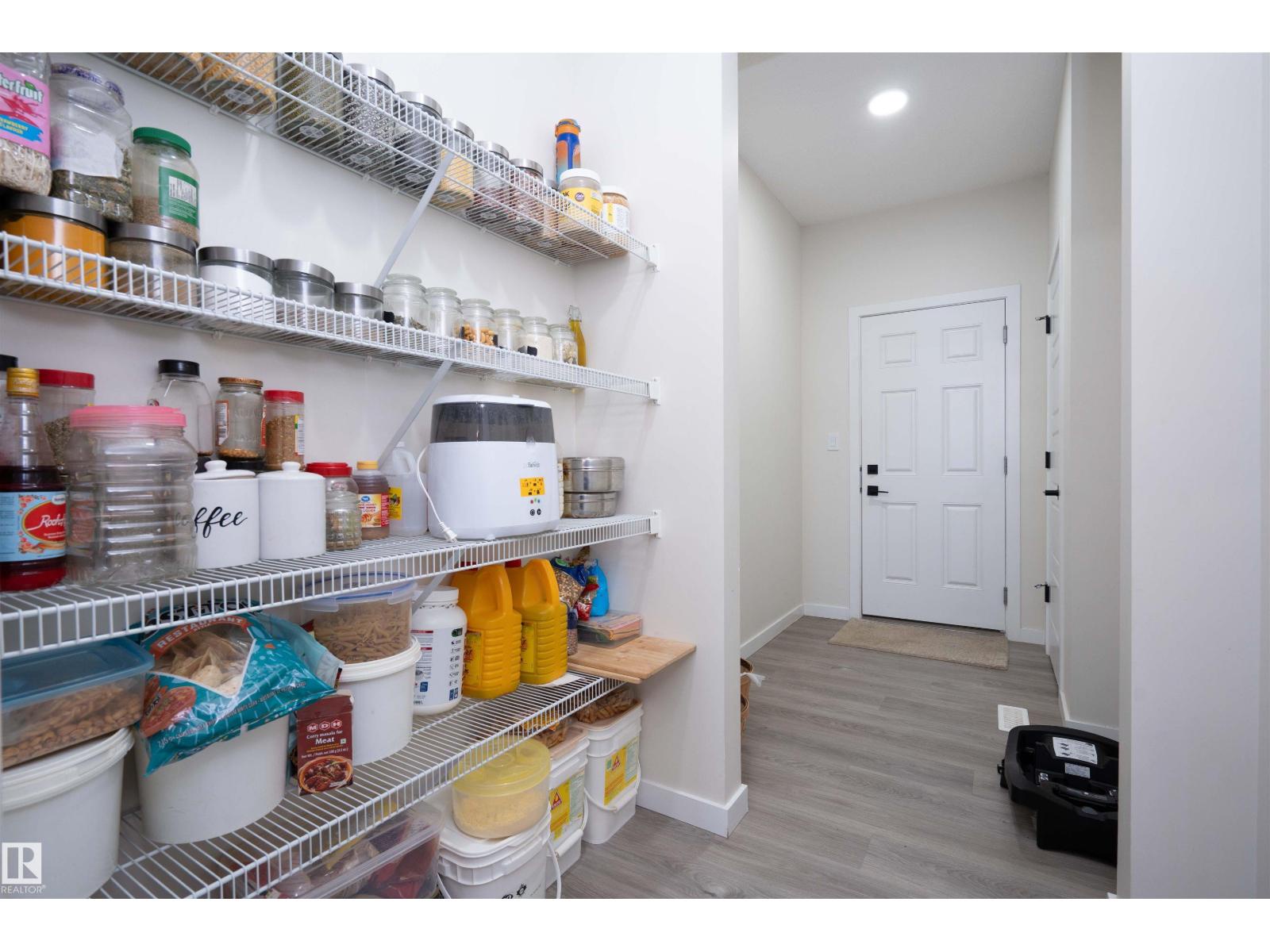 1487 Plum Circle Ci Sw, Edmonton, Alberta