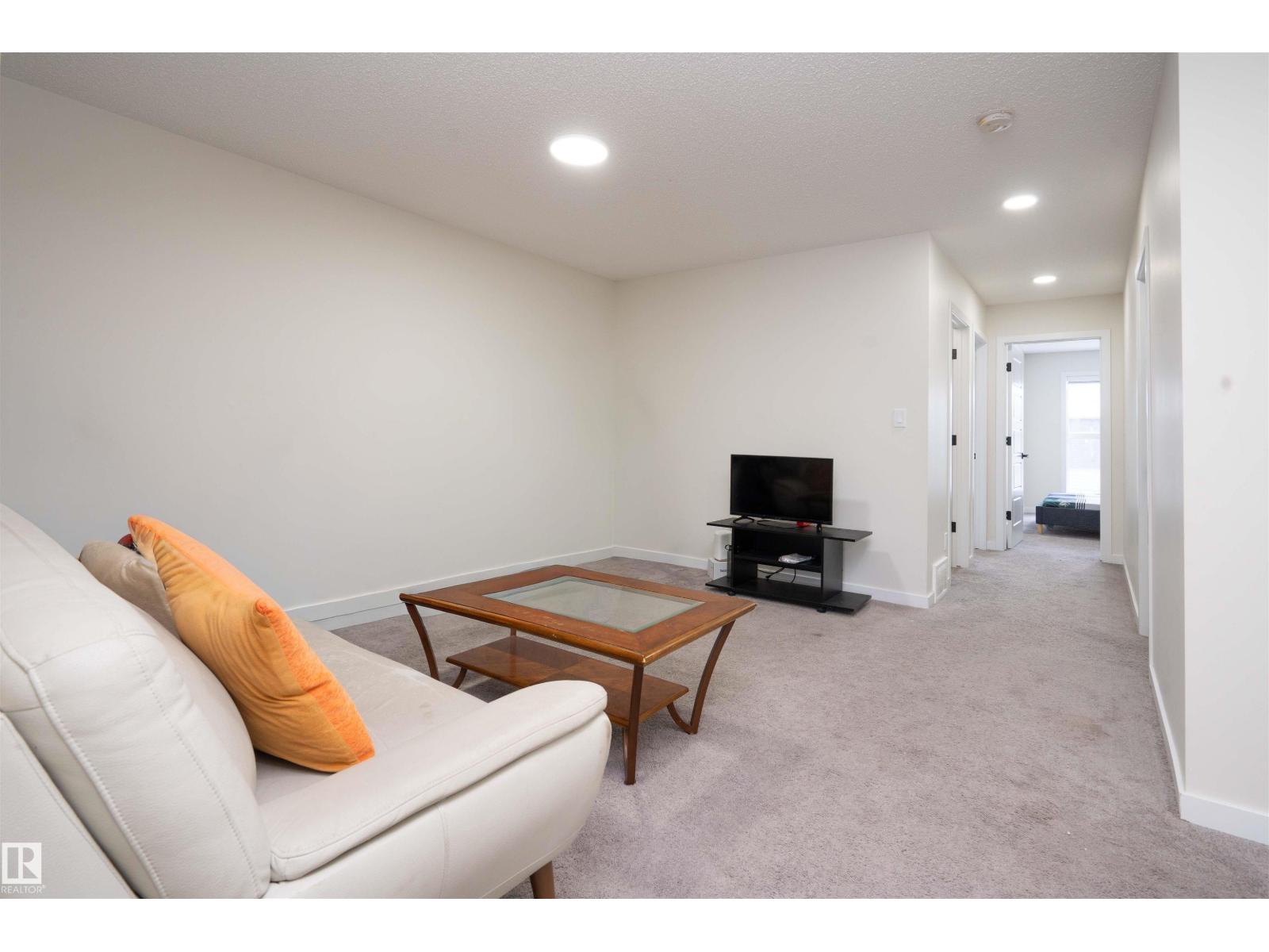 1487 Plum Circle Ci Sw, Edmonton, Alberta