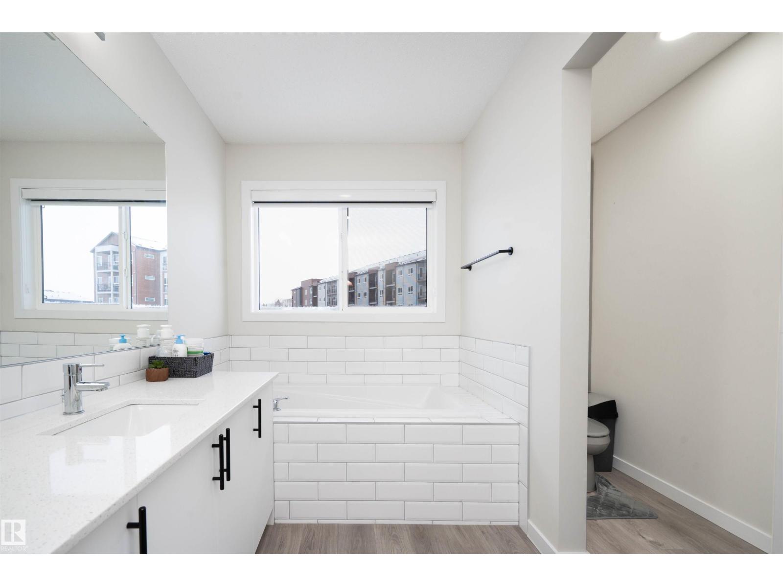 1487 Plum Circle Ci Sw, Edmonton, Alberta