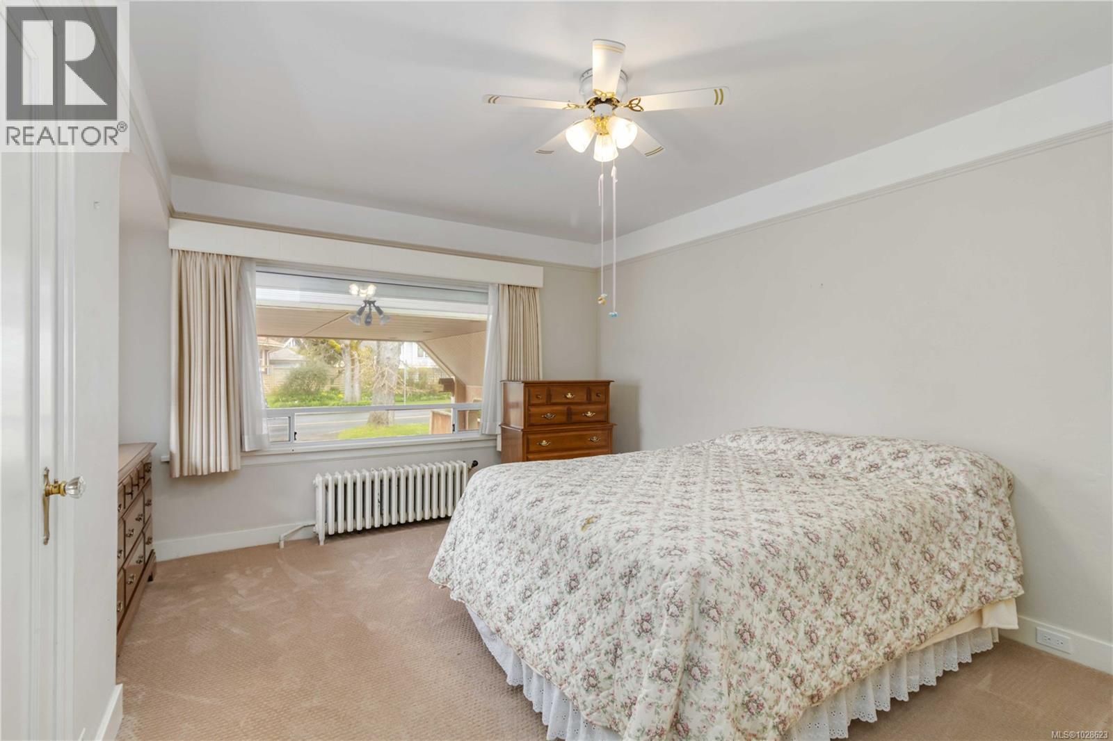 1811 Hollywood Cres, Victoria, British Columbia