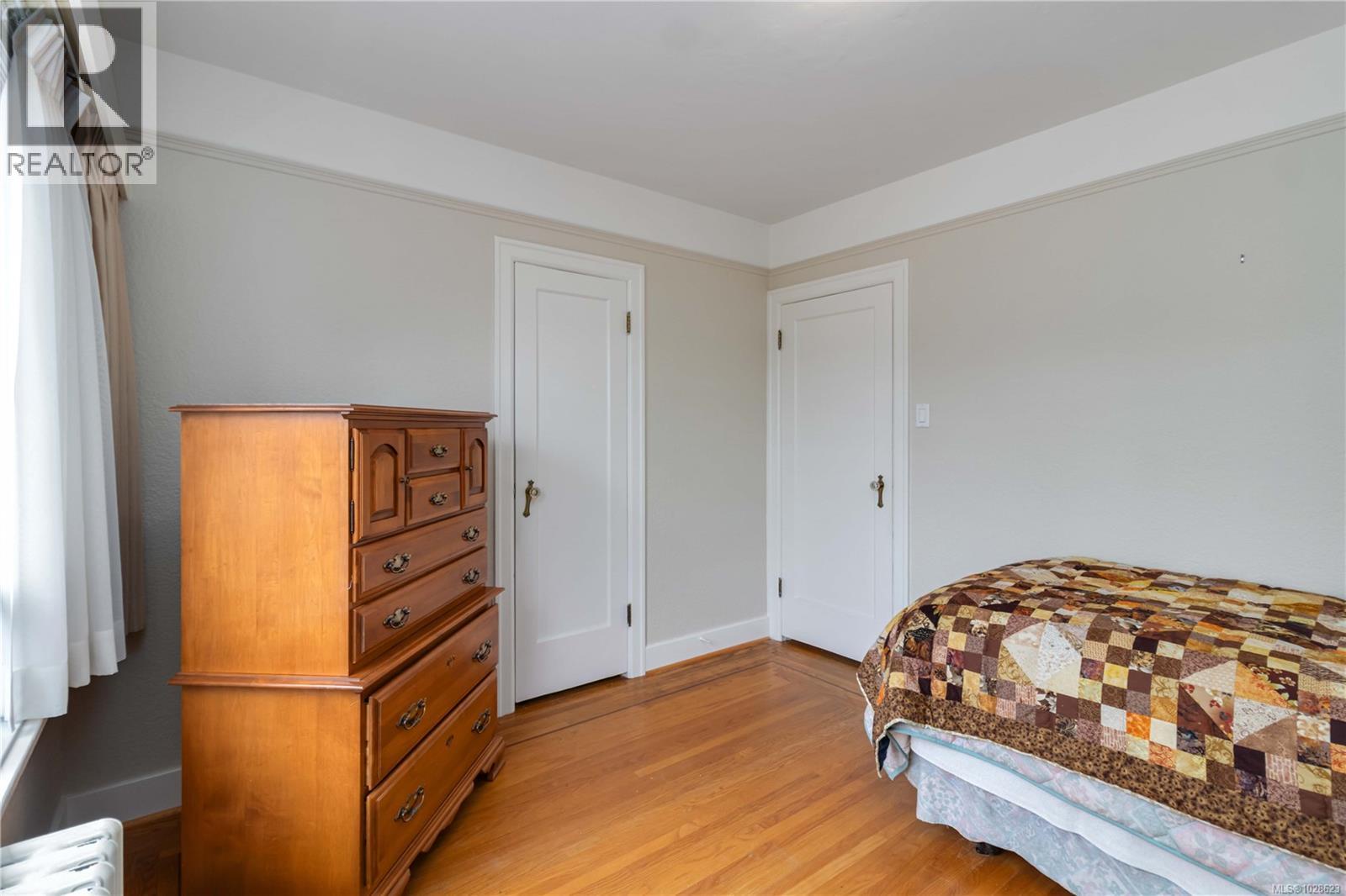 1811 Hollywood Cres, Victoria, British Columbia