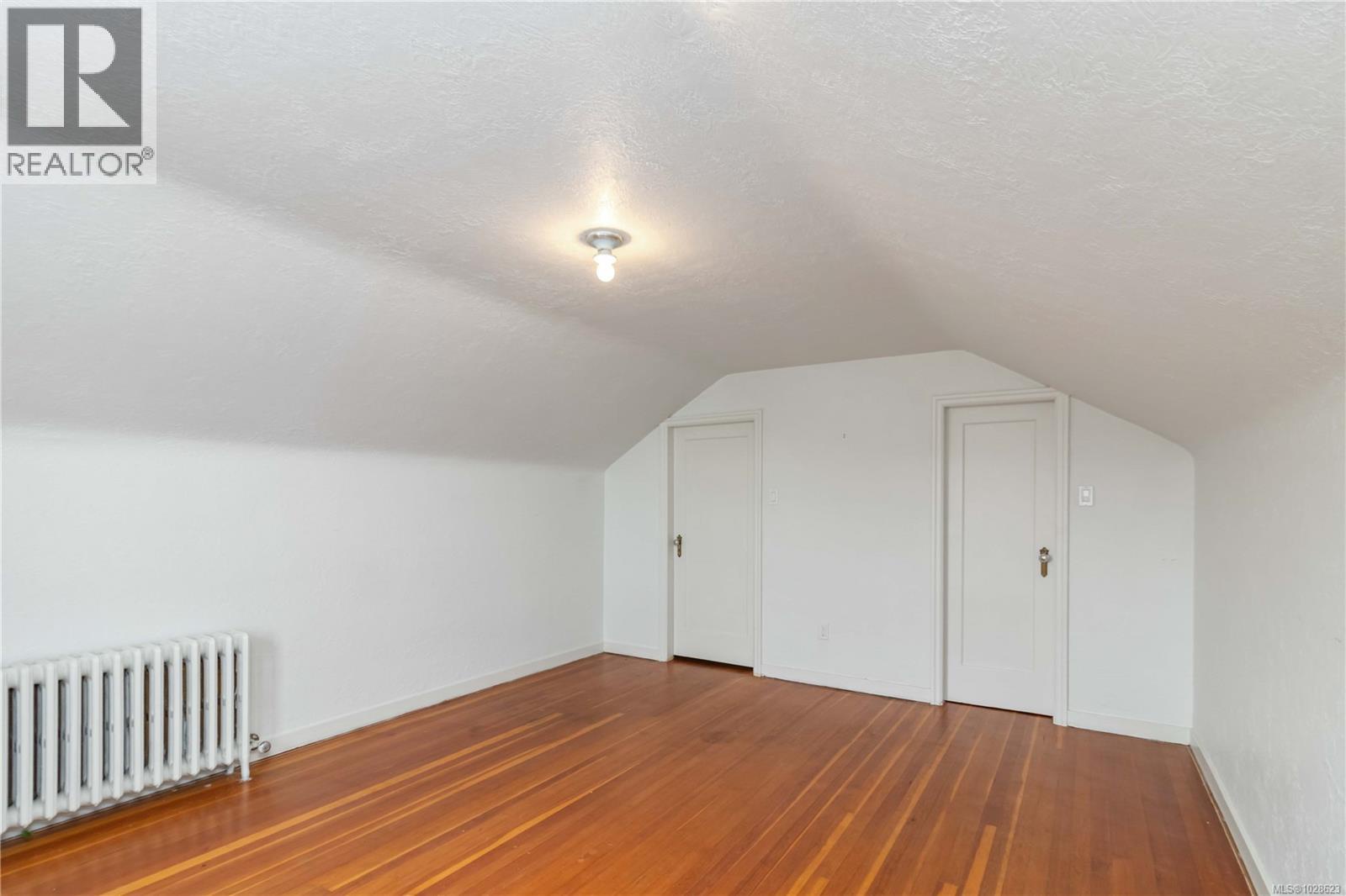 1811 Hollywood Cres, Victoria, British Columbia