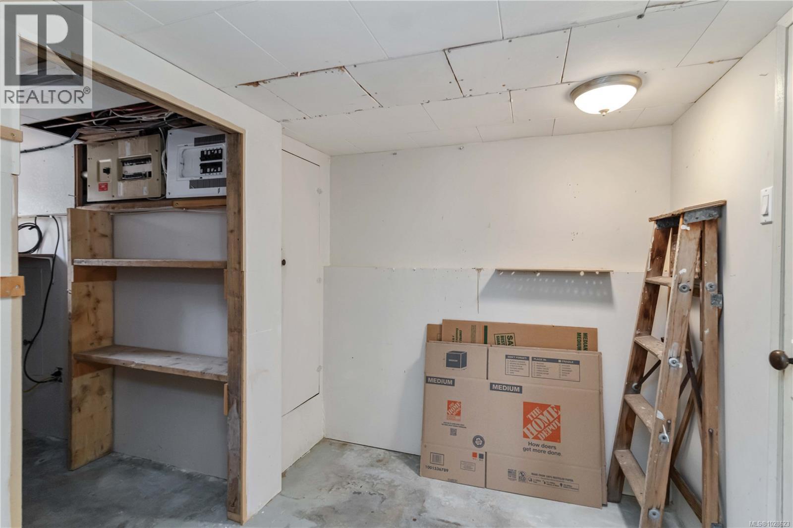 1811 Hollywood Cres, Victoria, British Columbia