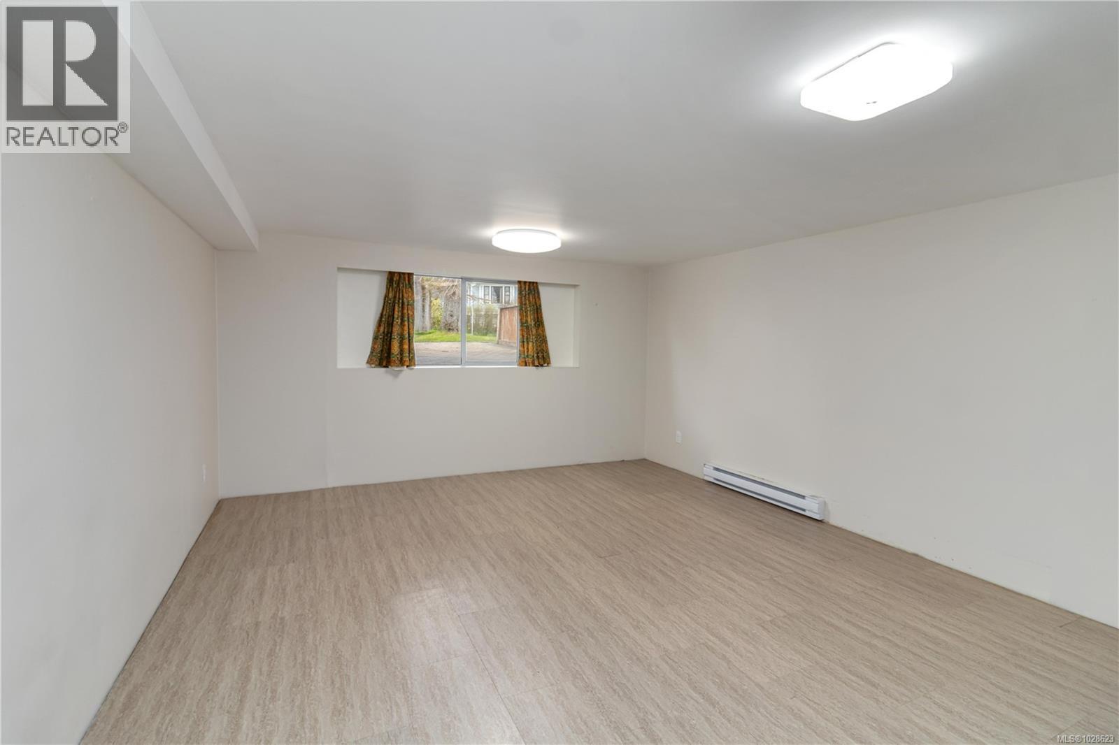 1811 Hollywood Cres, Victoria, British Columbia