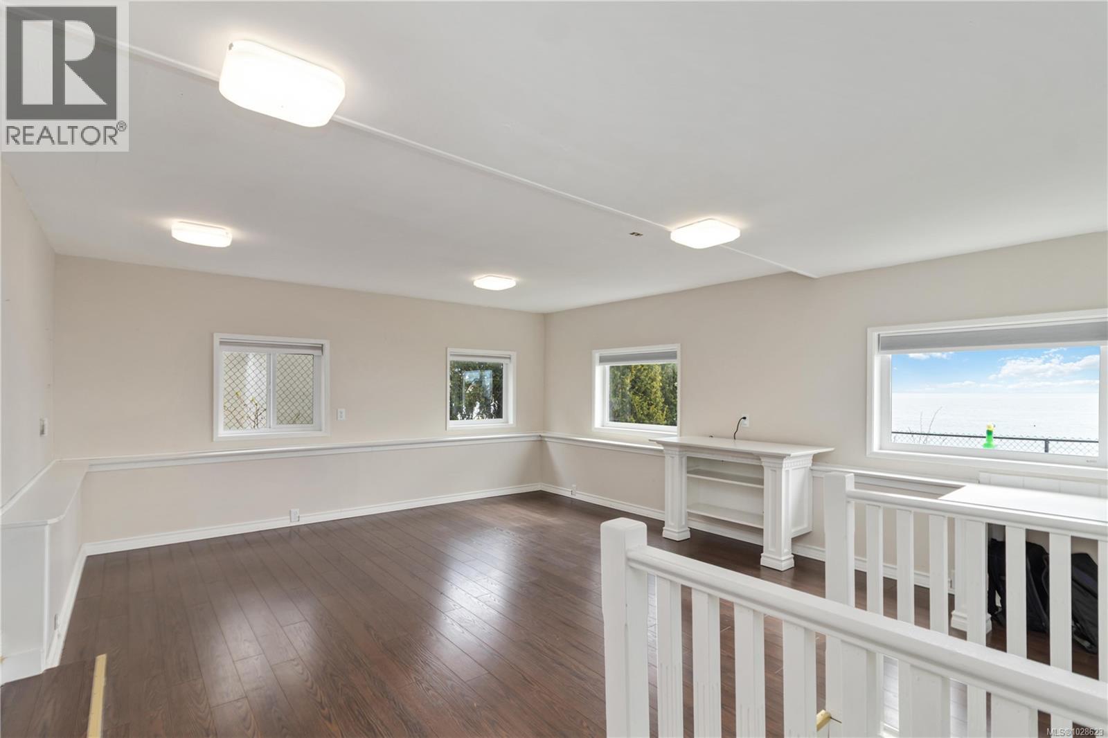 1811 Hollywood Cres, Victoria, British Columbia