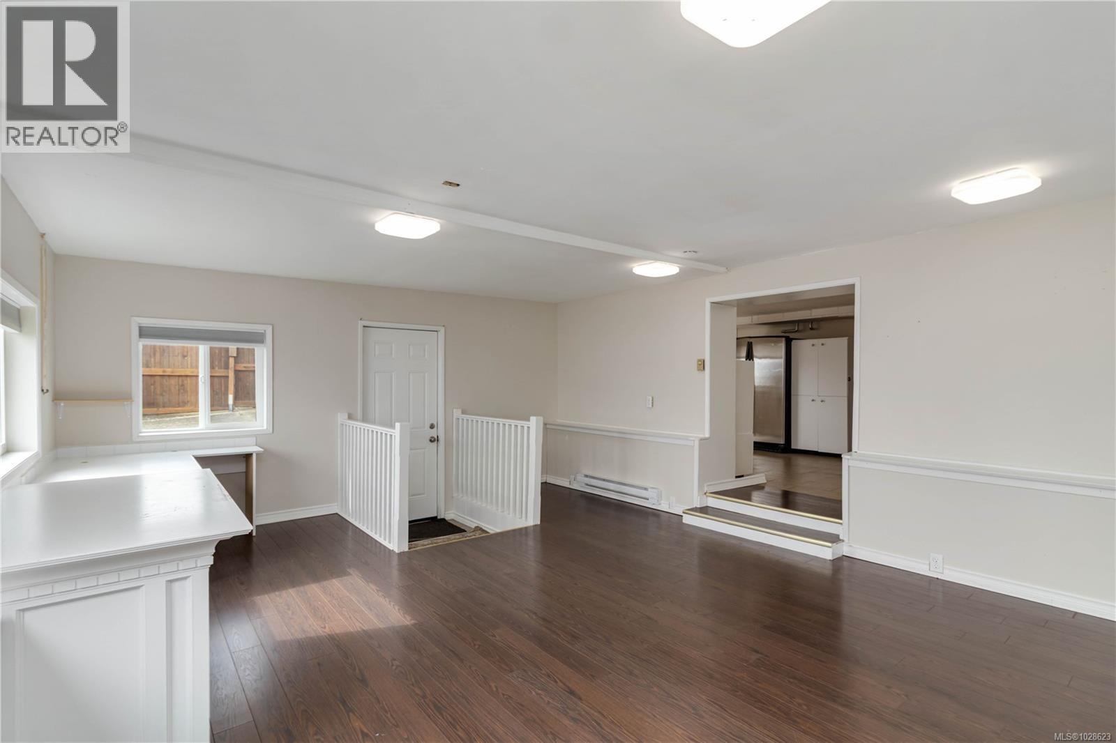 1811 Hollywood Cres, Victoria, British Columbia