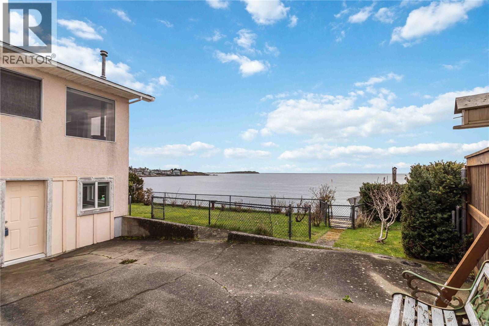 1811 Hollywood Cres, Victoria, British Columbia