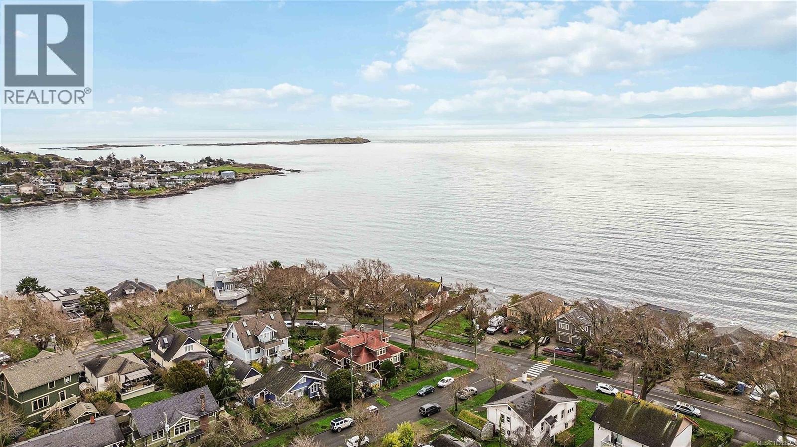 1811 Hollywood Cres, Victoria, British Columbia