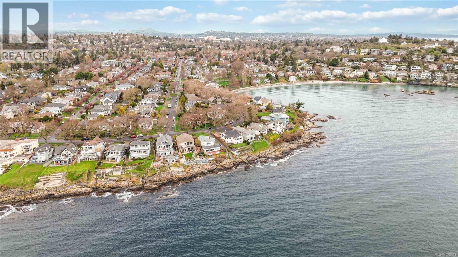 1811 Hollywood Cres, Victoria, British Columbia