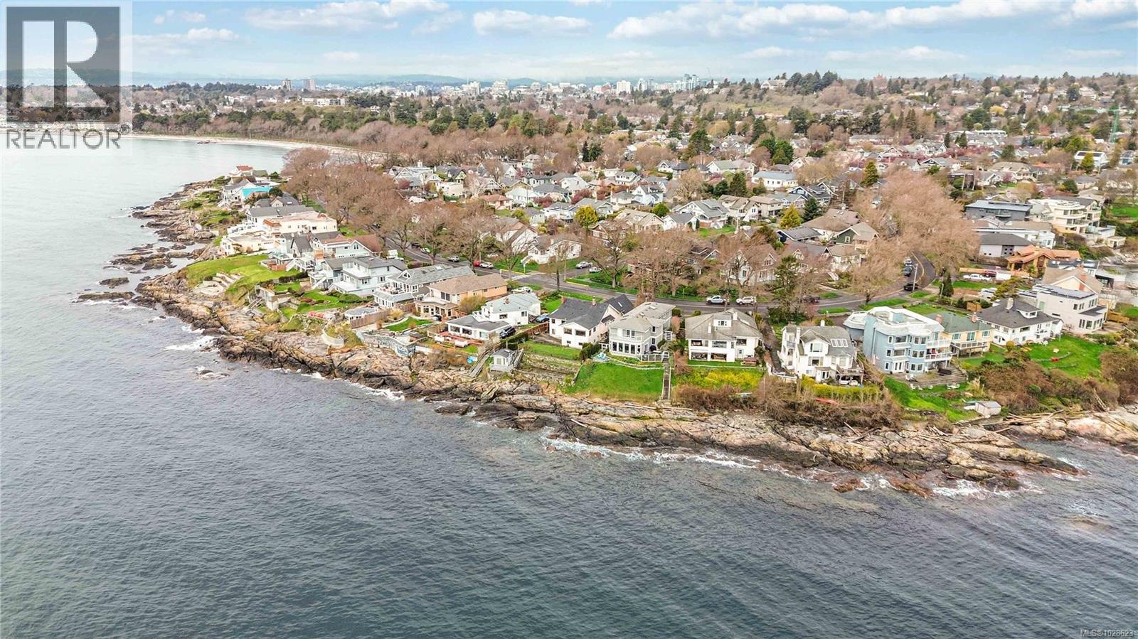 1811 Hollywood Cres, Victoria, British Columbia