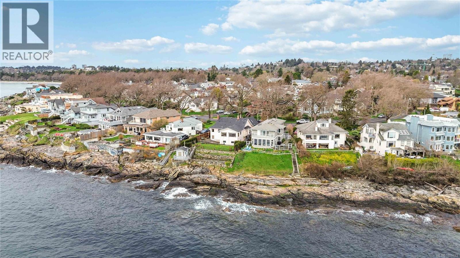 1811 Hollywood Cres, Victoria, British Columbia