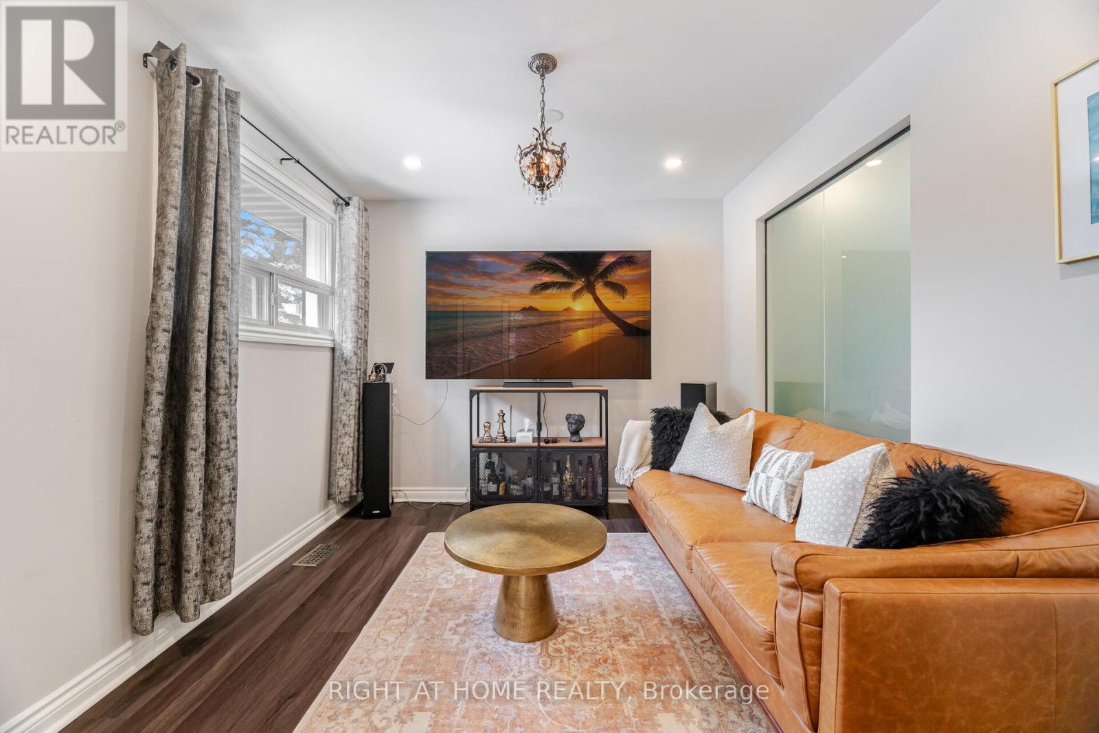 15 Kemano Road, Aurora (aurora Heights), Ontario