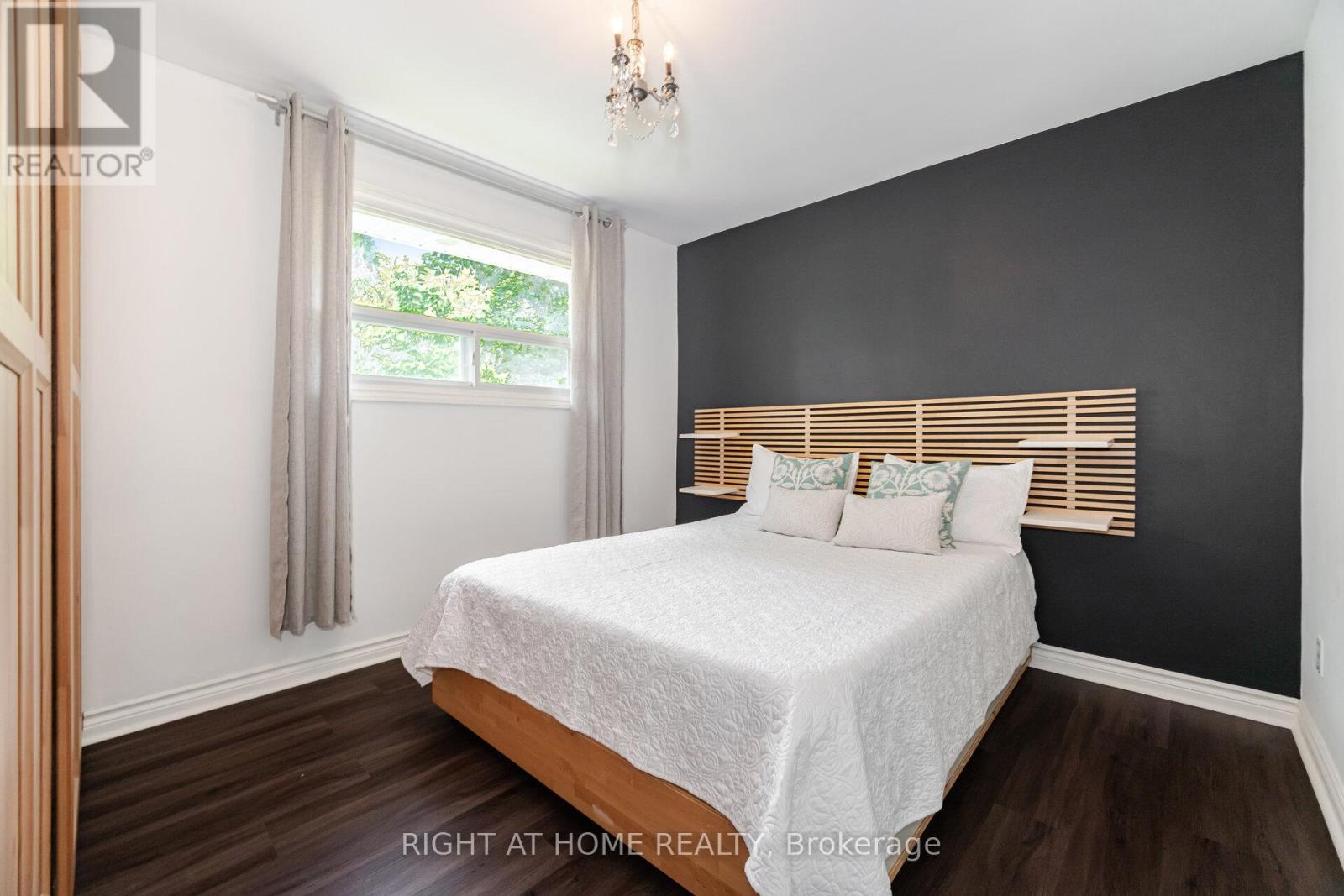 15 Kemano Road, Aurora (aurora Heights), Ontario