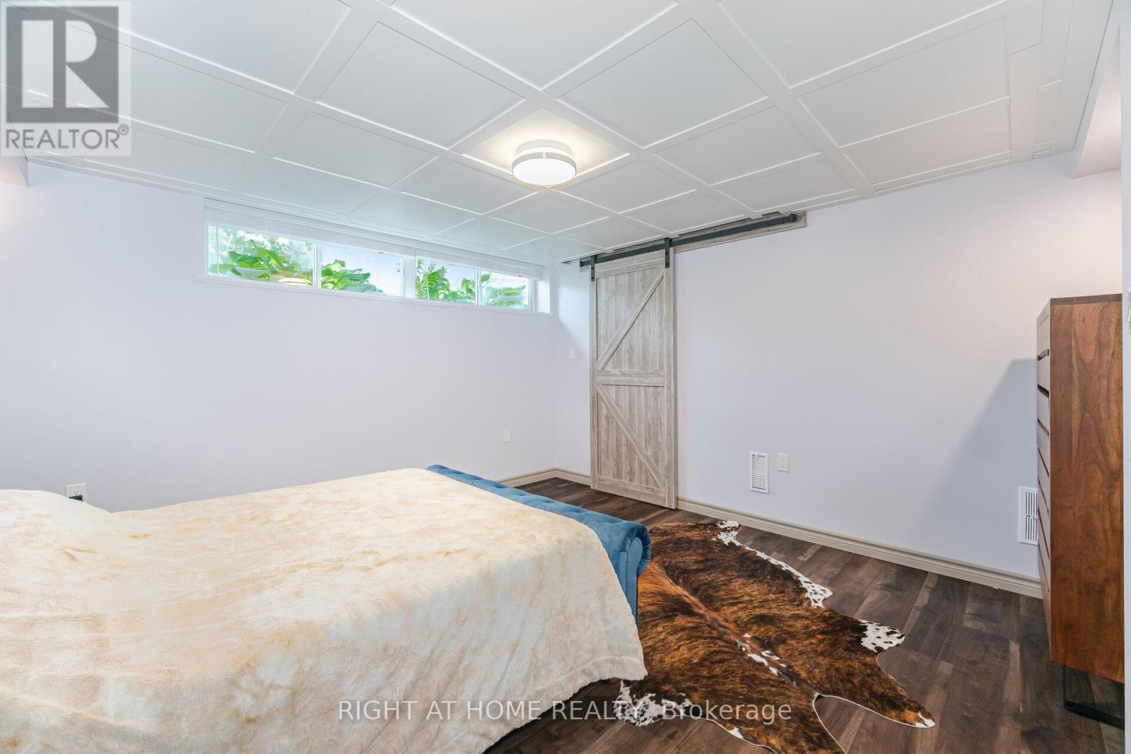 15 Kemano Road, Aurora (aurora Heights), Ontario