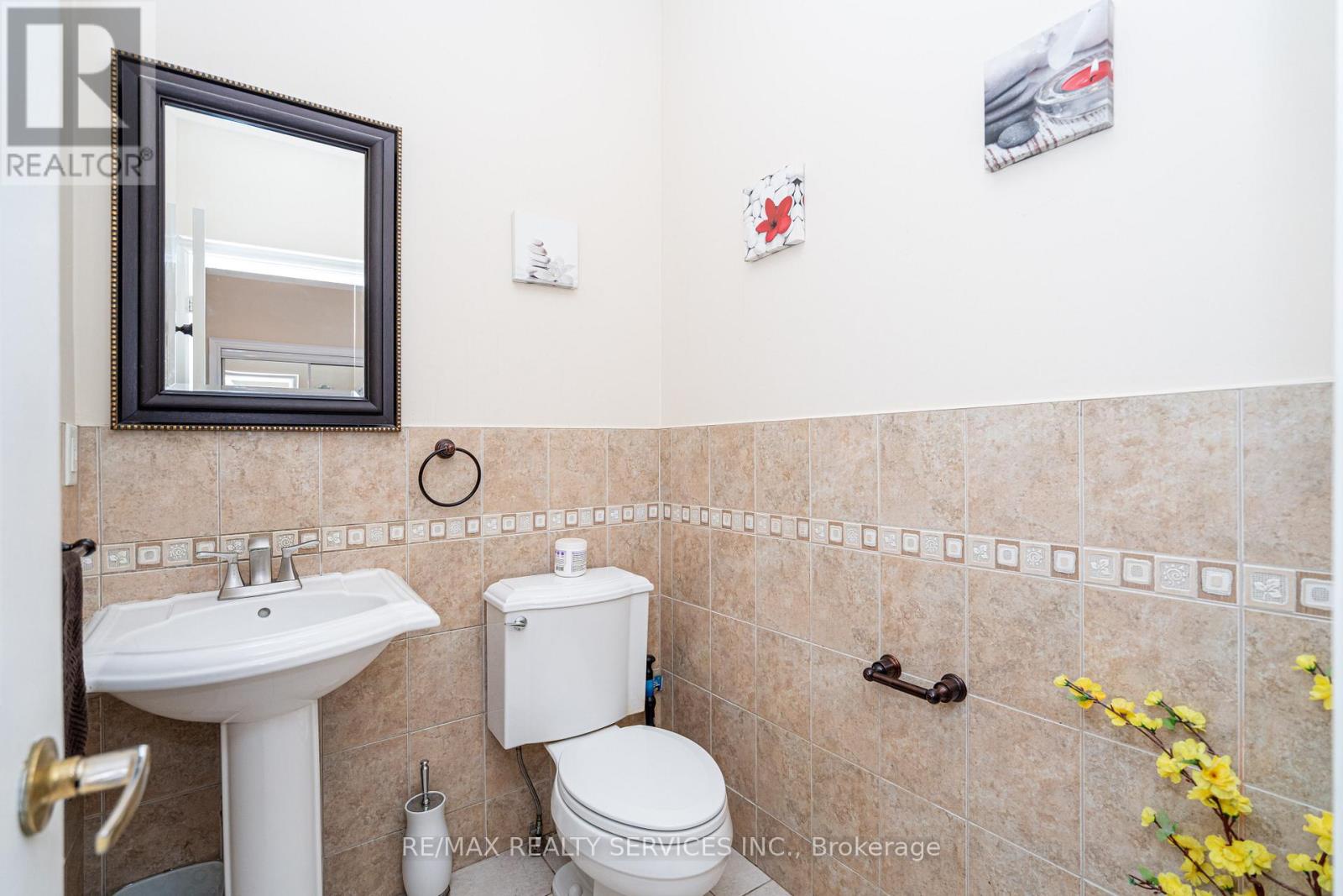 52 Mount Royal Circle, Brampton (vales Of Castlemore North), Ontario