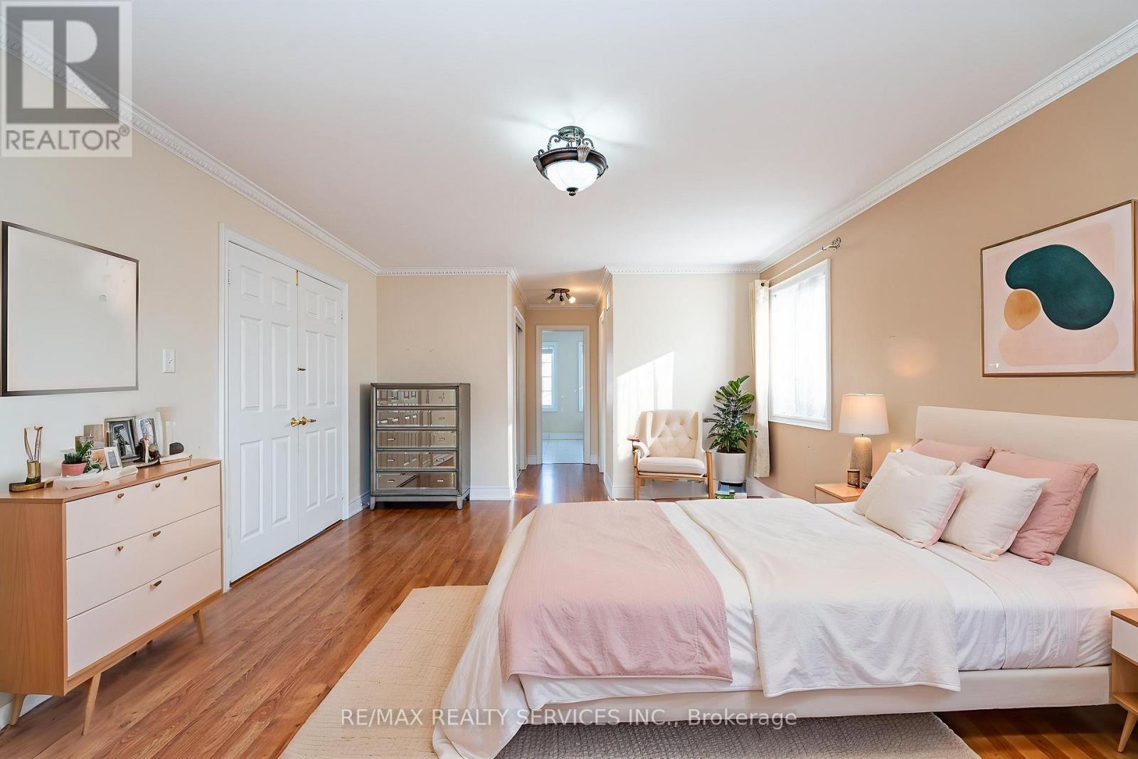 52 Mount Royal Circle, Brampton (vales Of Castlemore North), Ontario