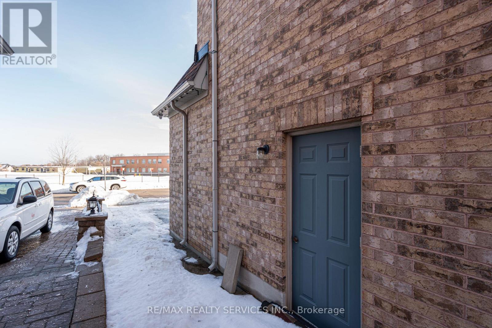 52 Mount Royal Circle, Brampton (vales Of Castlemore North), Ontario