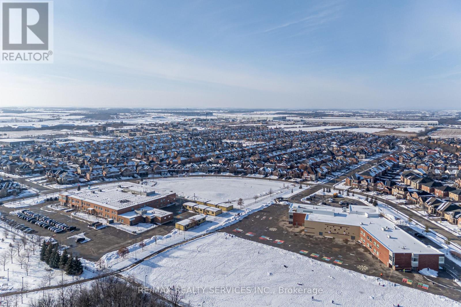 52 Mount Royal Circle, Brampton (vales Of Castlemore North), Ontario