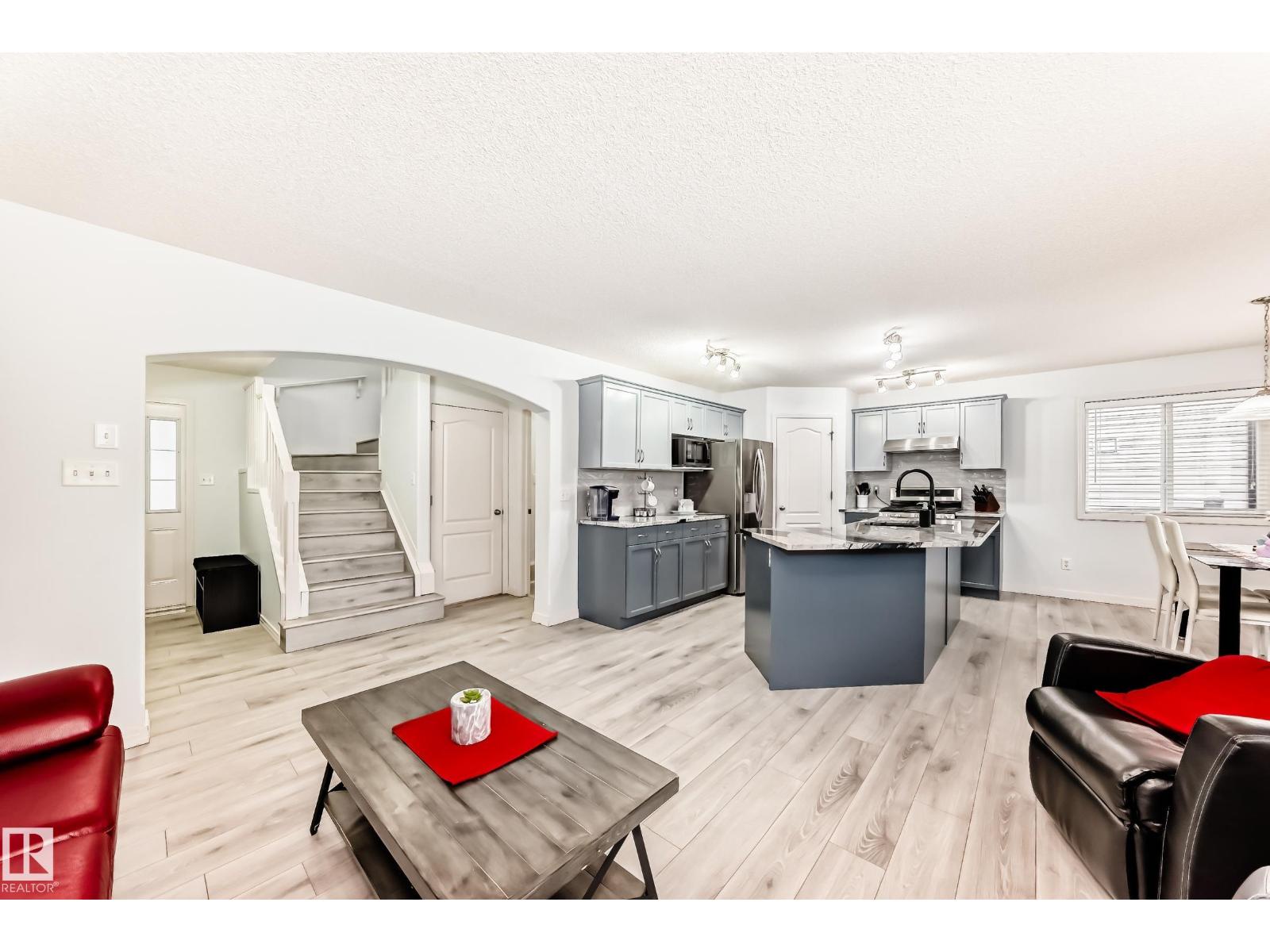 5305 205 St Nw, Edmonton, Alberta