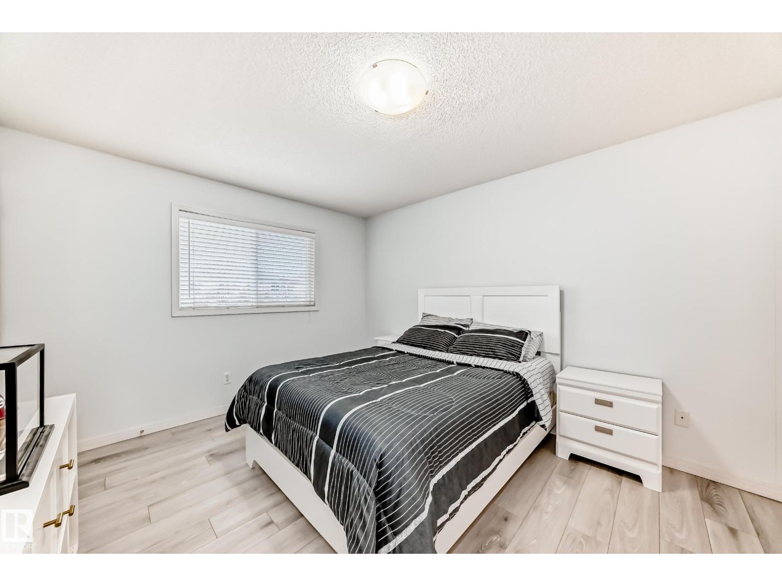 5305 205 St Nw, Edmonton, Alberta