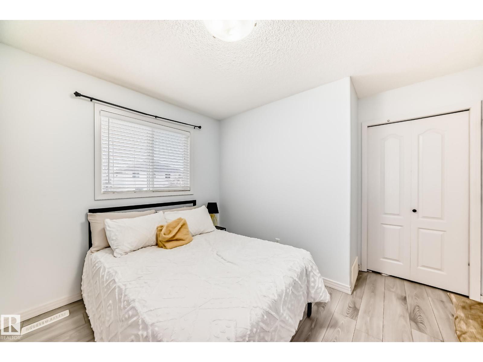 5305 205 St Nw, Edmonton, Alberta