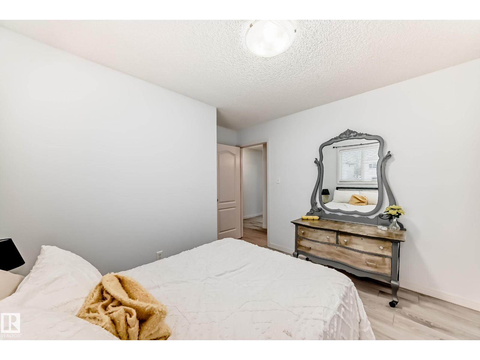 5305 205 St Nw, Edmonton, Alberta